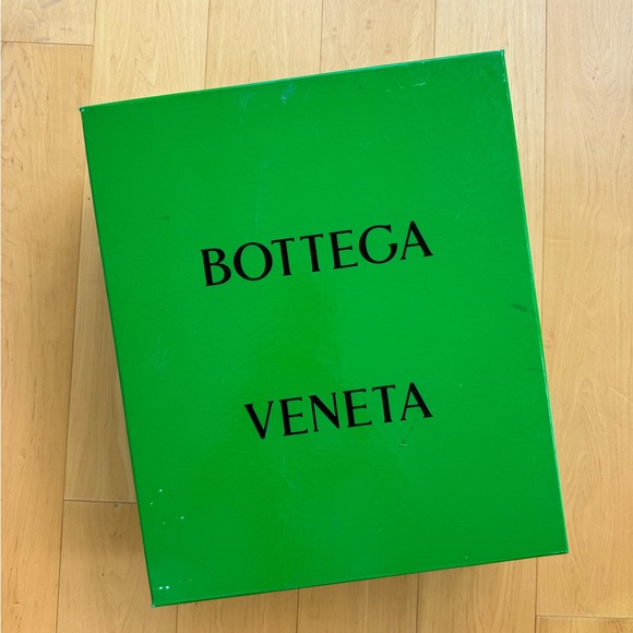 Bottega Veneta Shearling Lug Sole Boots - Picture 6 of 8